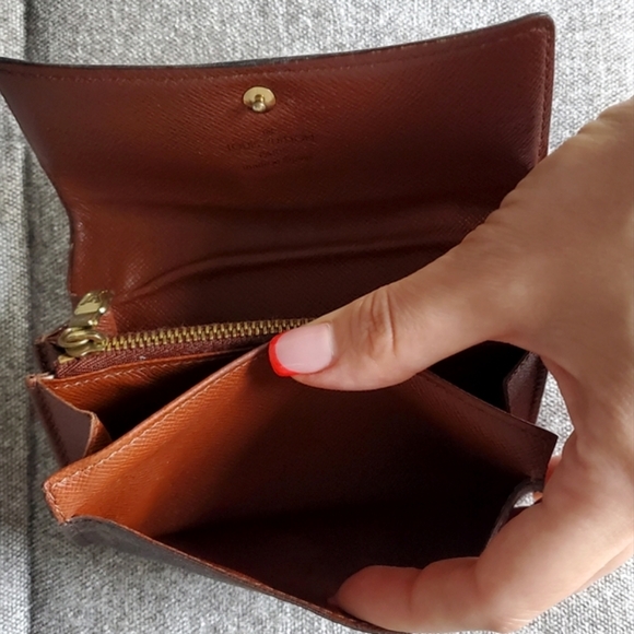 Authentic Vintage Louis Vuitton Brown Monogram Compact Bifold Wallet - Picture 5 of 14